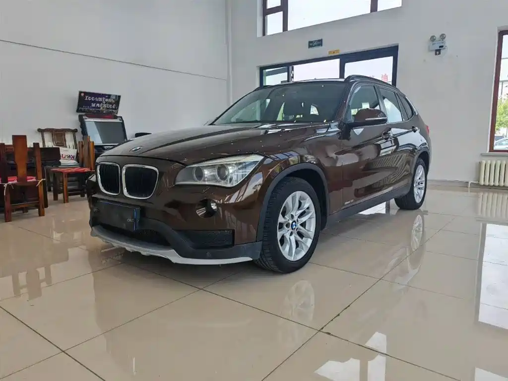 BMW X1 2014 sDrive18i Leading Edition