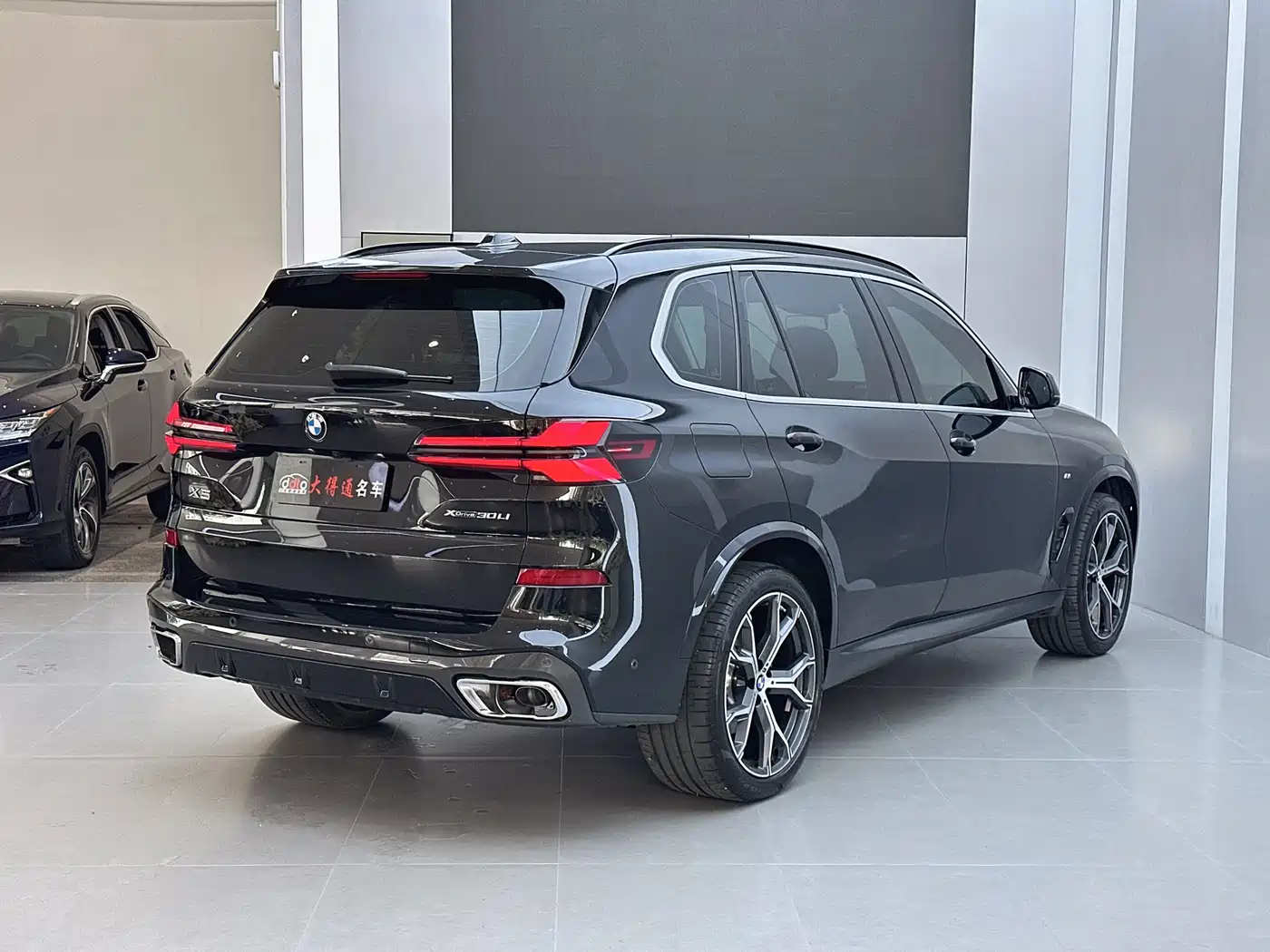 BMW X5 2023 xDrive 30Li Premium M Sport Package фото 19