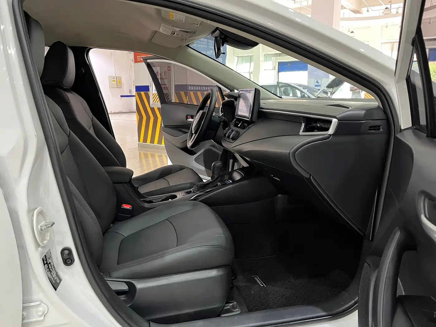 Toyota Corolla 2022 1.2T S-CVT Pioneer PLUS Edition фото 10
