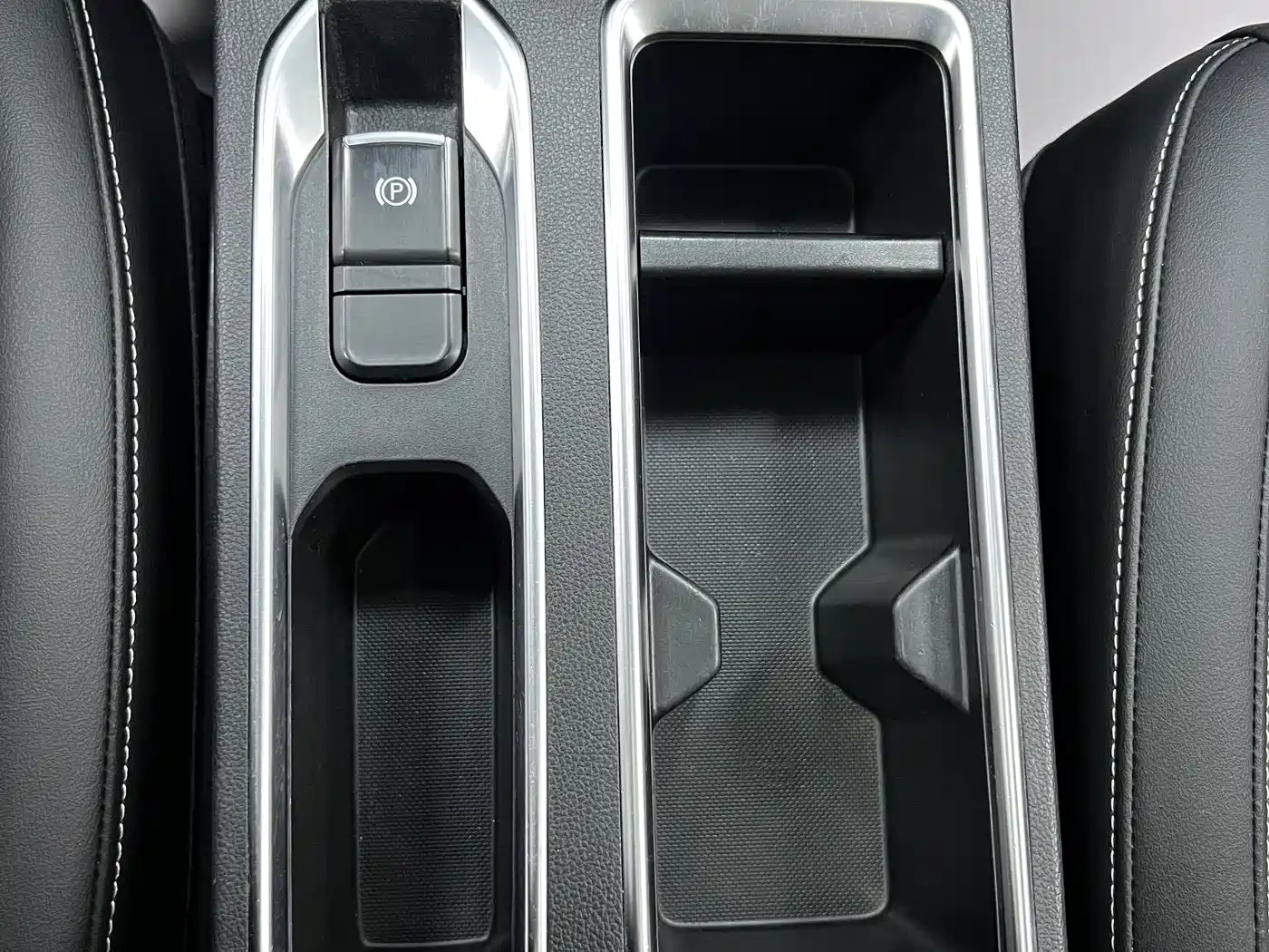 Haval M6 2021 PLUS 1.5T DCT Luxury Smart Connect фото 13
