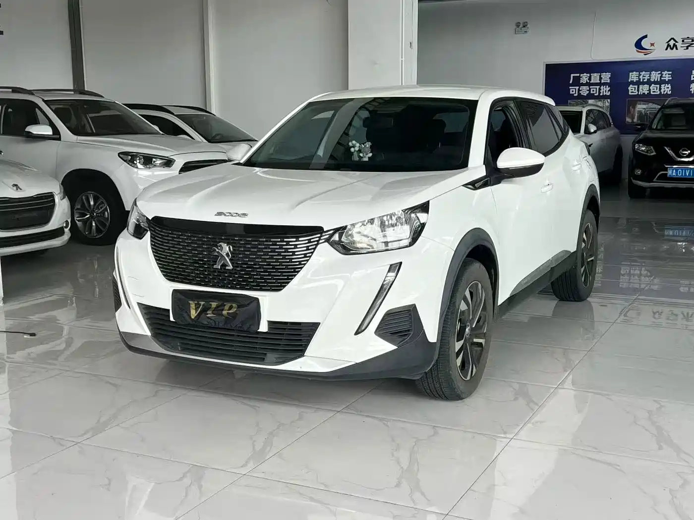Photo 1 - Peugeot 2008