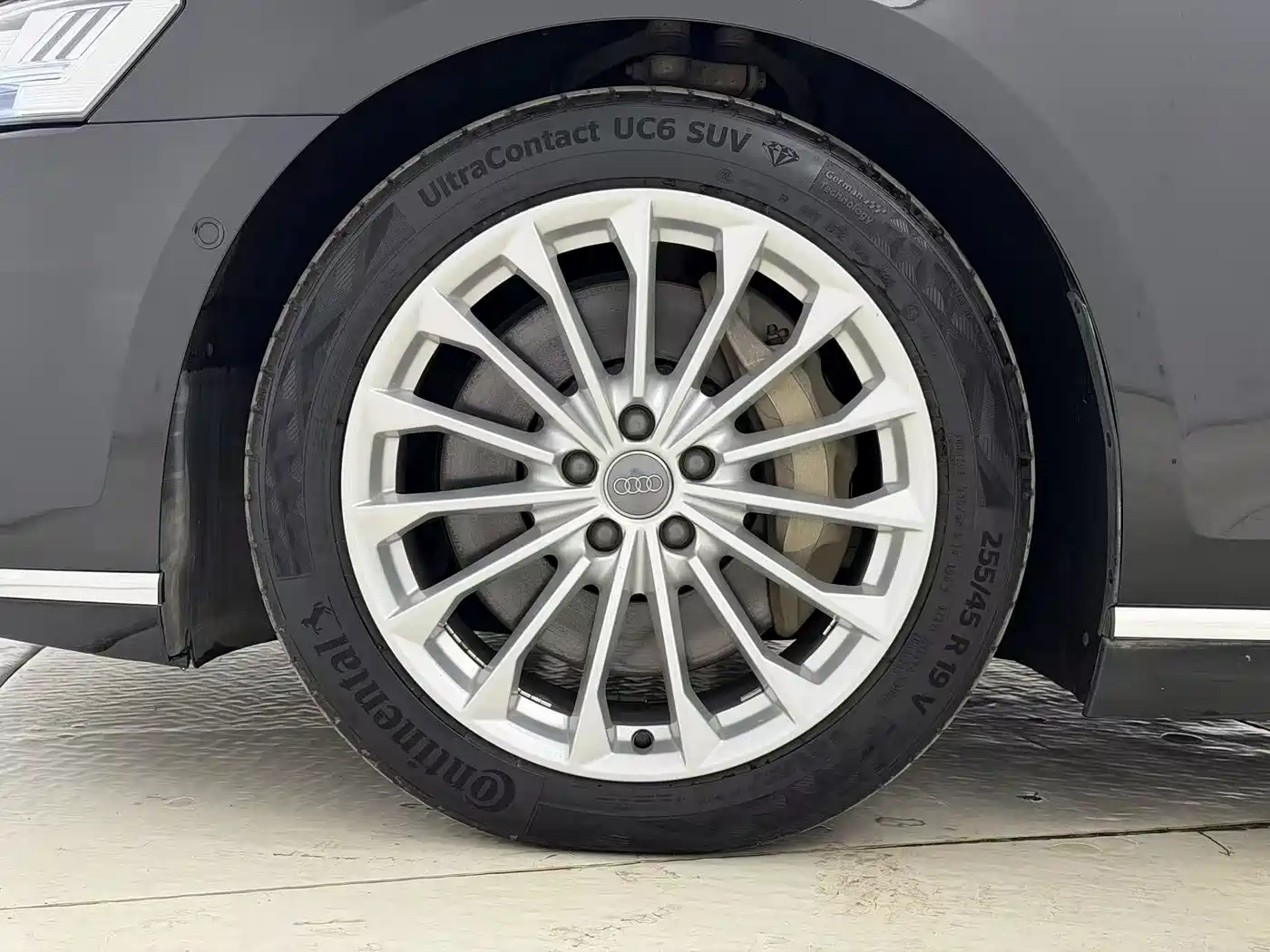 Audi A8 2018 A8L 55 TFSI quattro Launch Premium фото 18