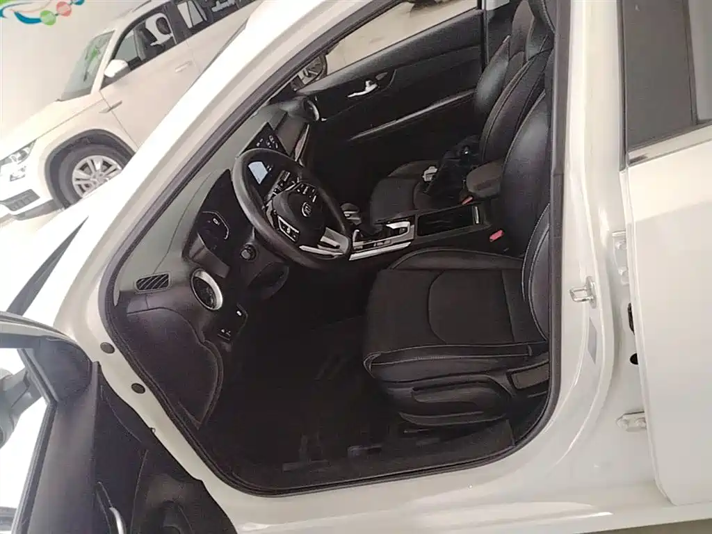 Kia K3 2019 1.5L CVT Smart Connect Edition фото 15