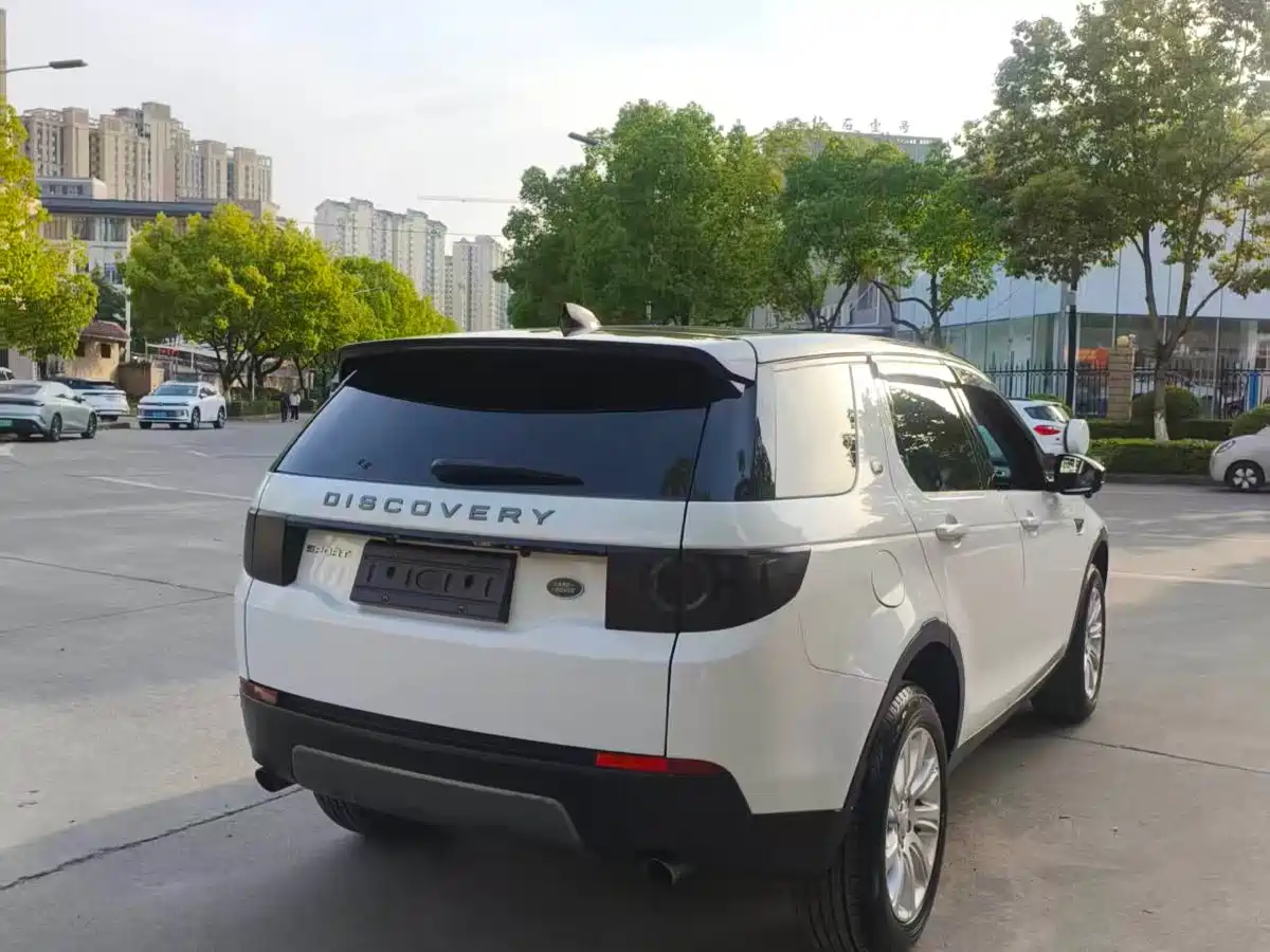 Land Rover Discovery Sport 2018 240PS SE Edition фото 6