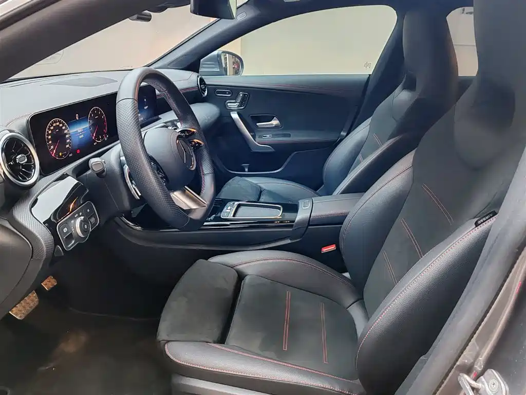 MERCEDES-BENZ CLA (IMPORT)
