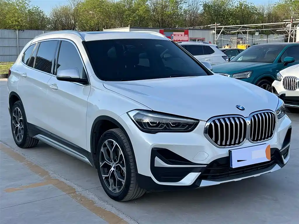 BMW X1 2022 sDrive20Li Fashion фото 4
