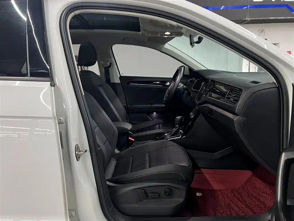 Volkswagen T-ROC 2022 280TSI DSG 2WD Comfort PLUS фото 19