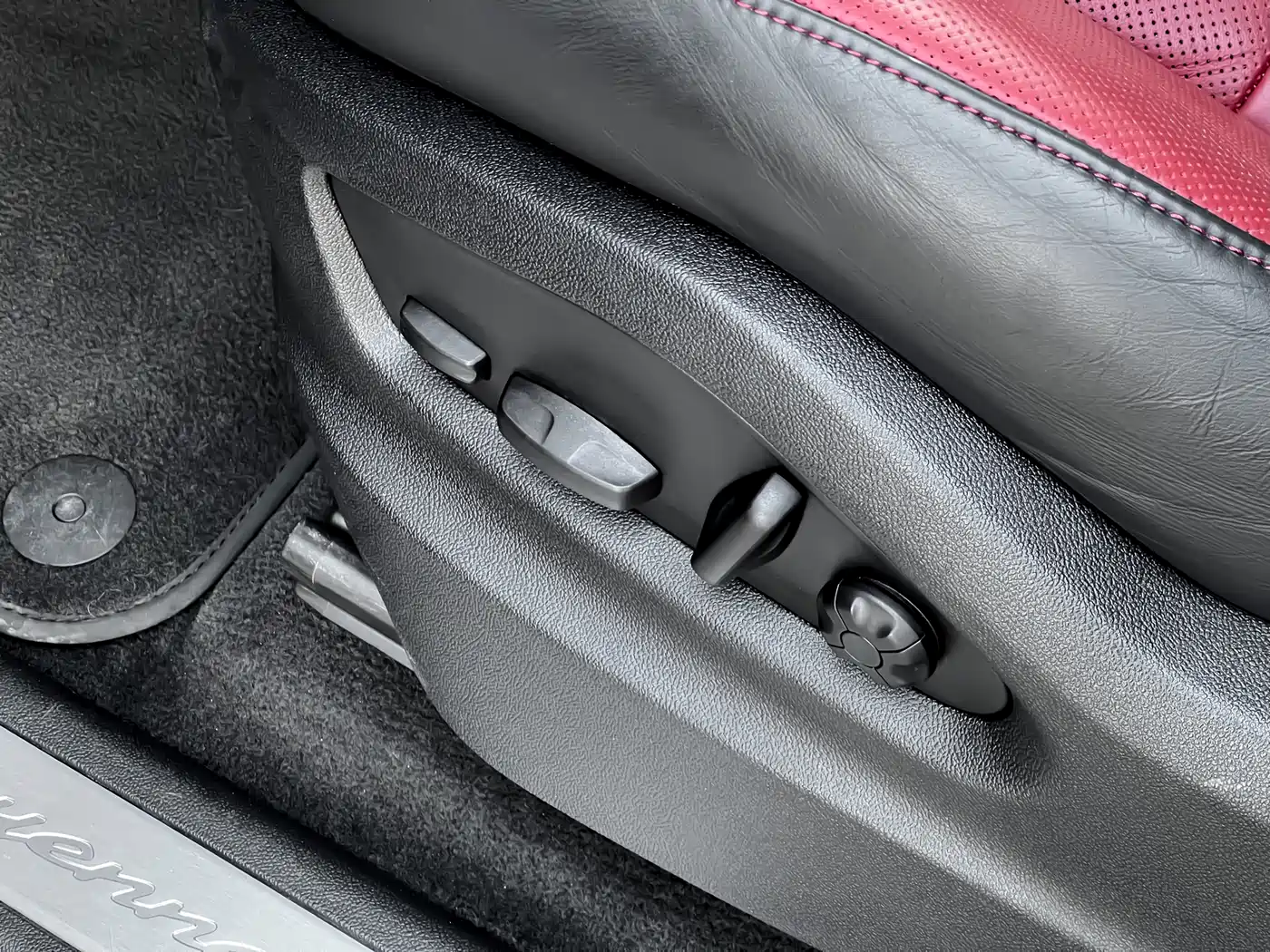 PORSCHE CAYENNE NEW ENERGY