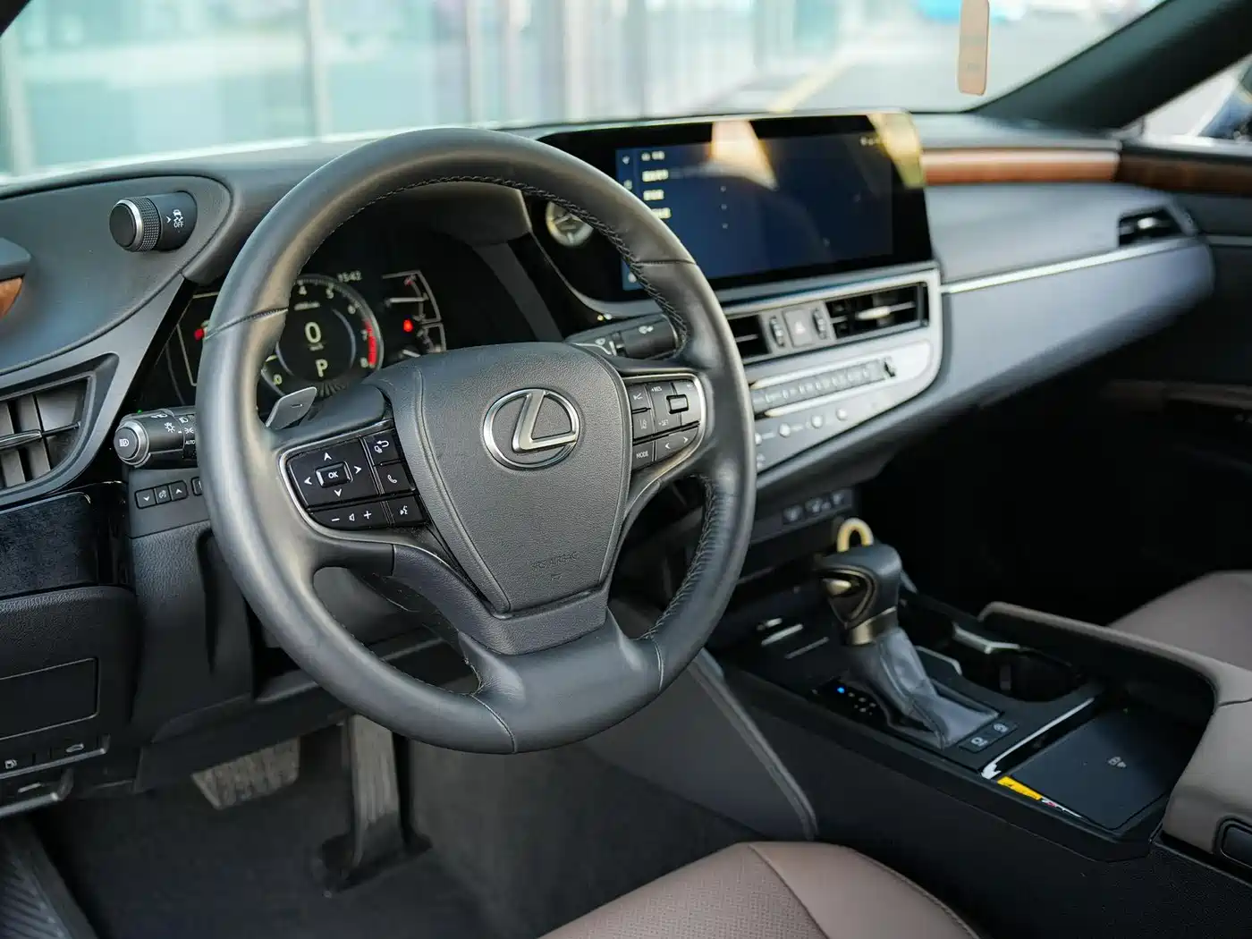 Lexus ES 2024 200 Premium Edition фото 9