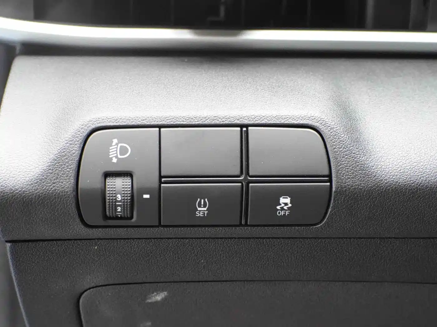 Hyundai Elantra 2022 1.5L CVT GLX Elite Edition фото 12