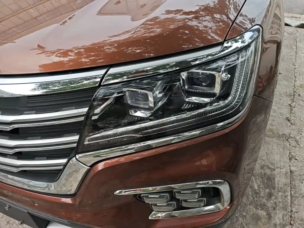 Roewe RX8 2018 2018 30T Internet-connected 2WD Ultimate Edition