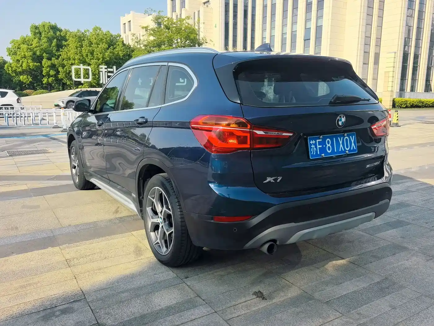 BMW X1 2019 sDrive18Li Premium Model фото 7
