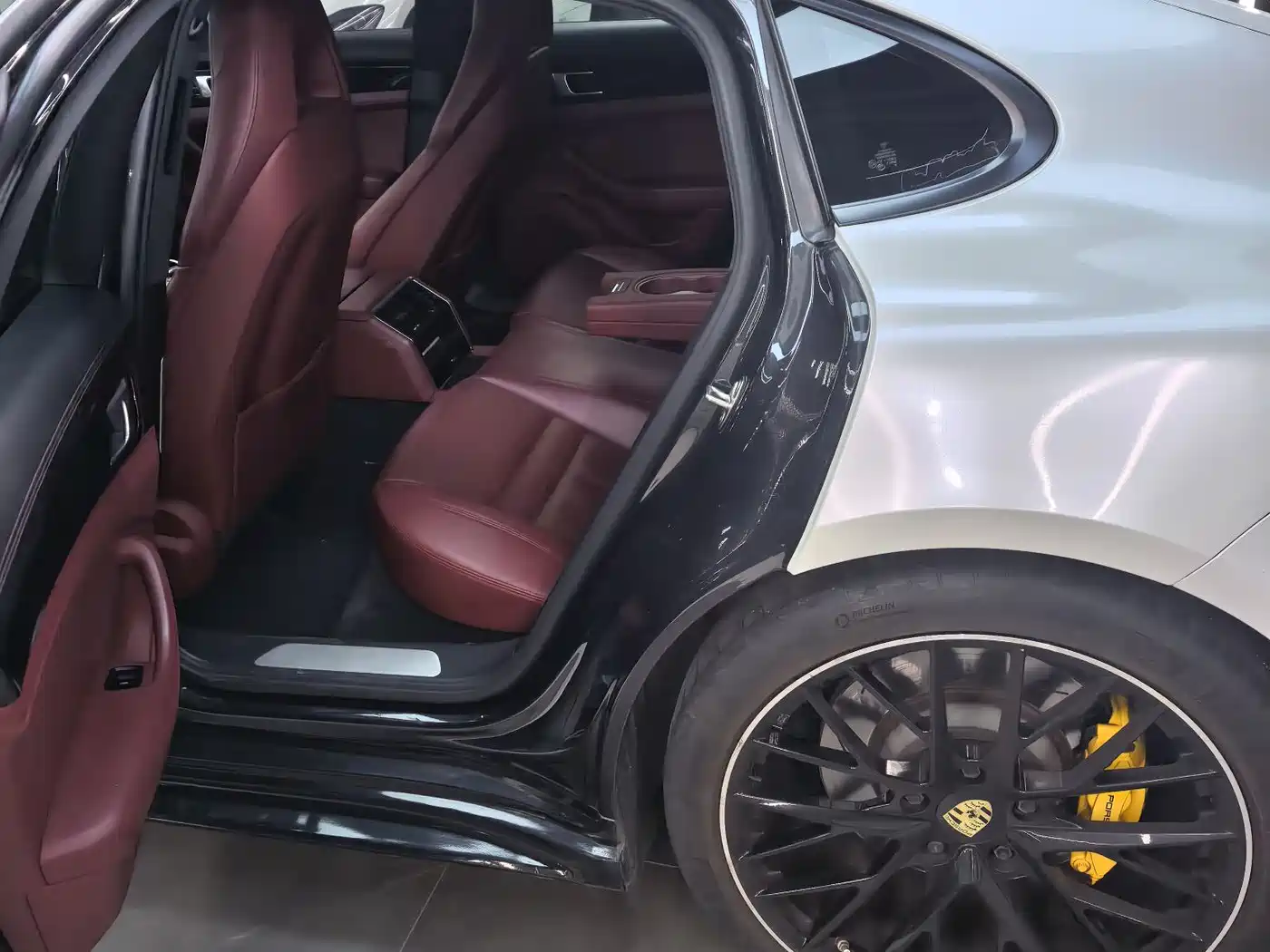 Porsche Panamera 2017 Panamera 3.0T фото 8
