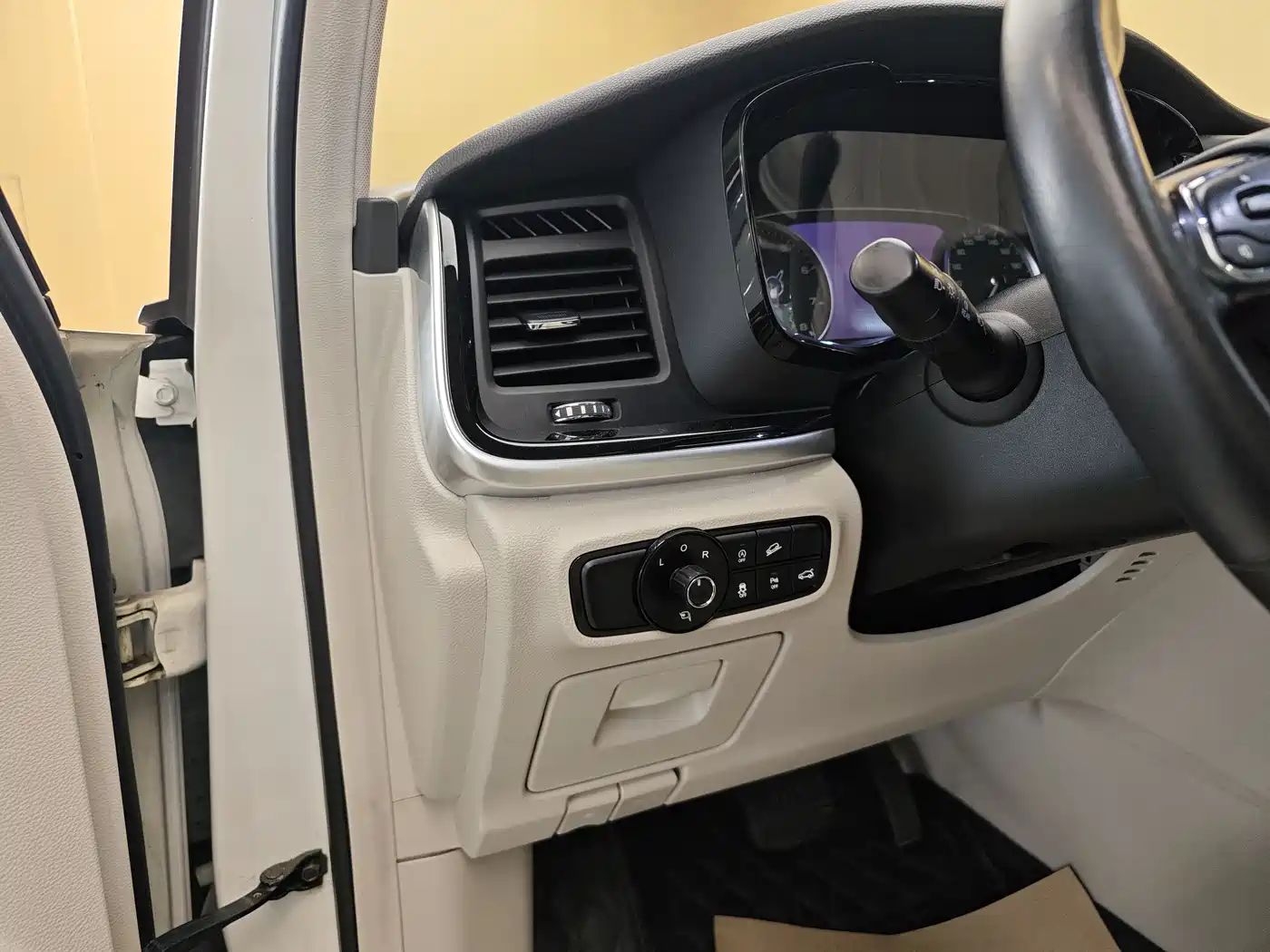 GAC Trumpchi Trumpchi M8 2018 320T Flagship Edition фото 12