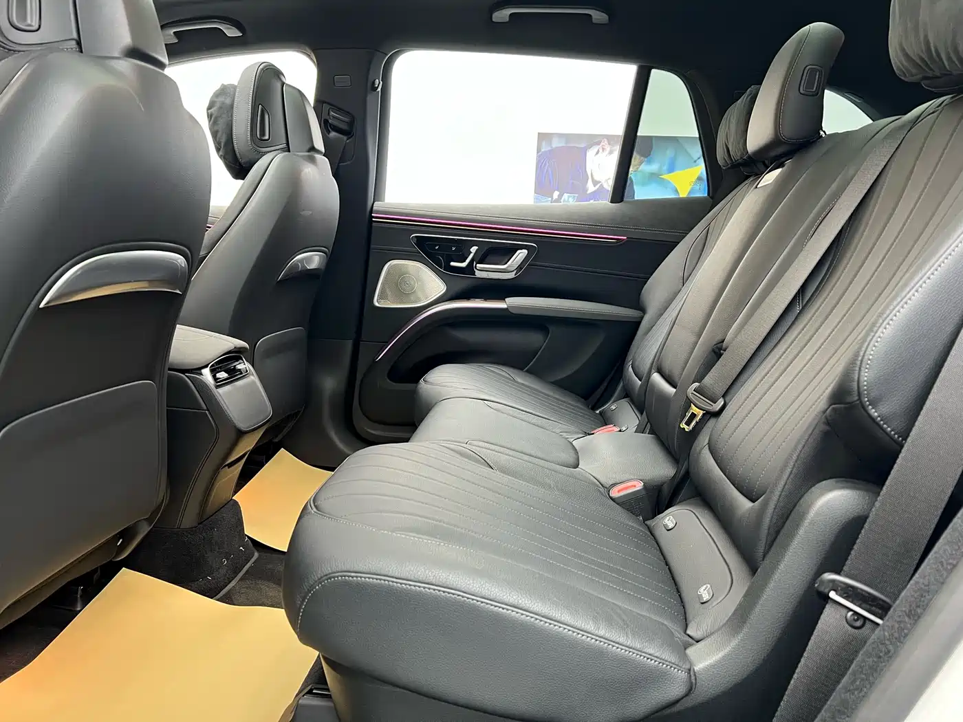 Mercedes-Benz EQS SUV 2023 450 4MATIC Pioneer Edition фото 34