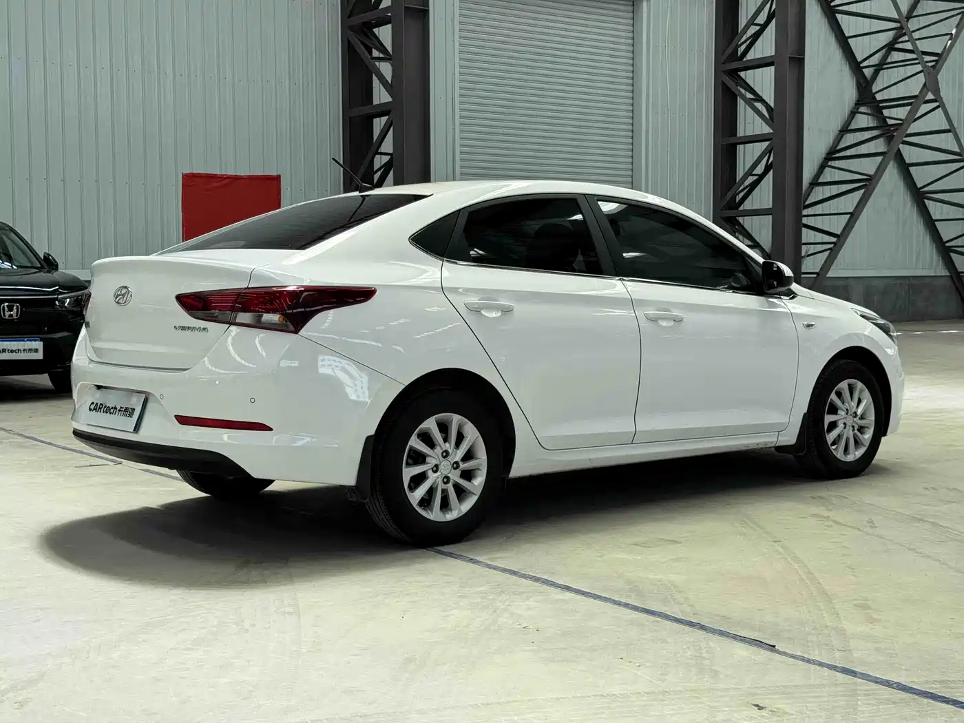 Hyundai Verna 2016 1.4L Automatic Cool Edition GLS фото 6