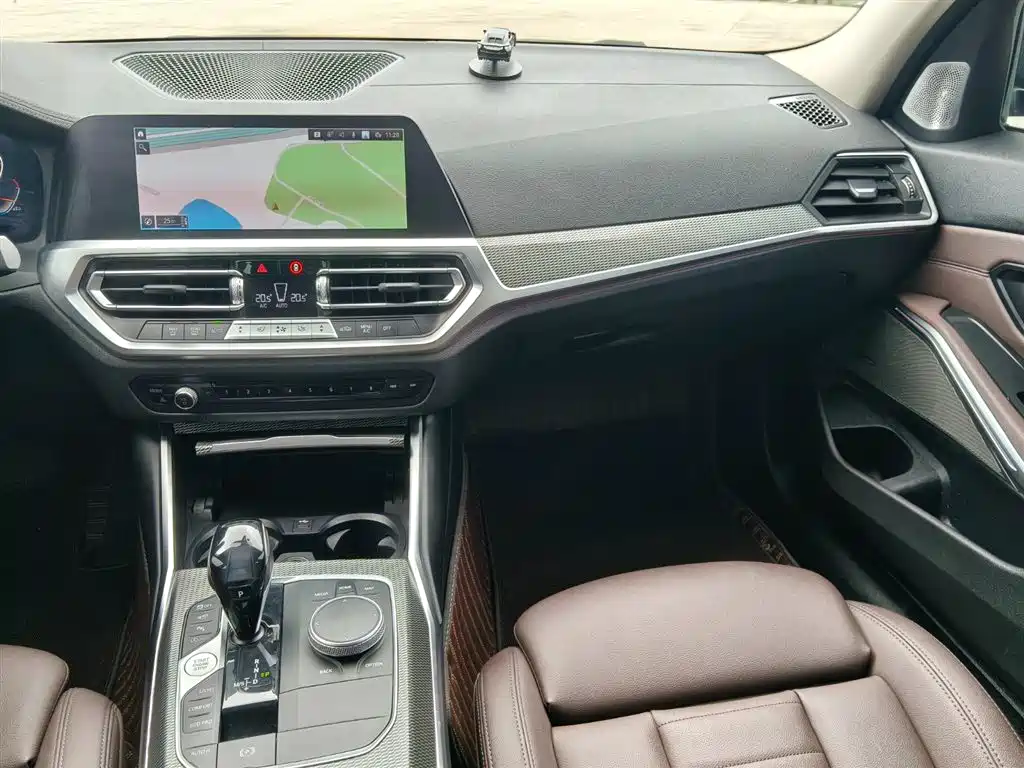 BMW 3 Series 2021 Facelift 325i M Sport Shadow Edition фото 17