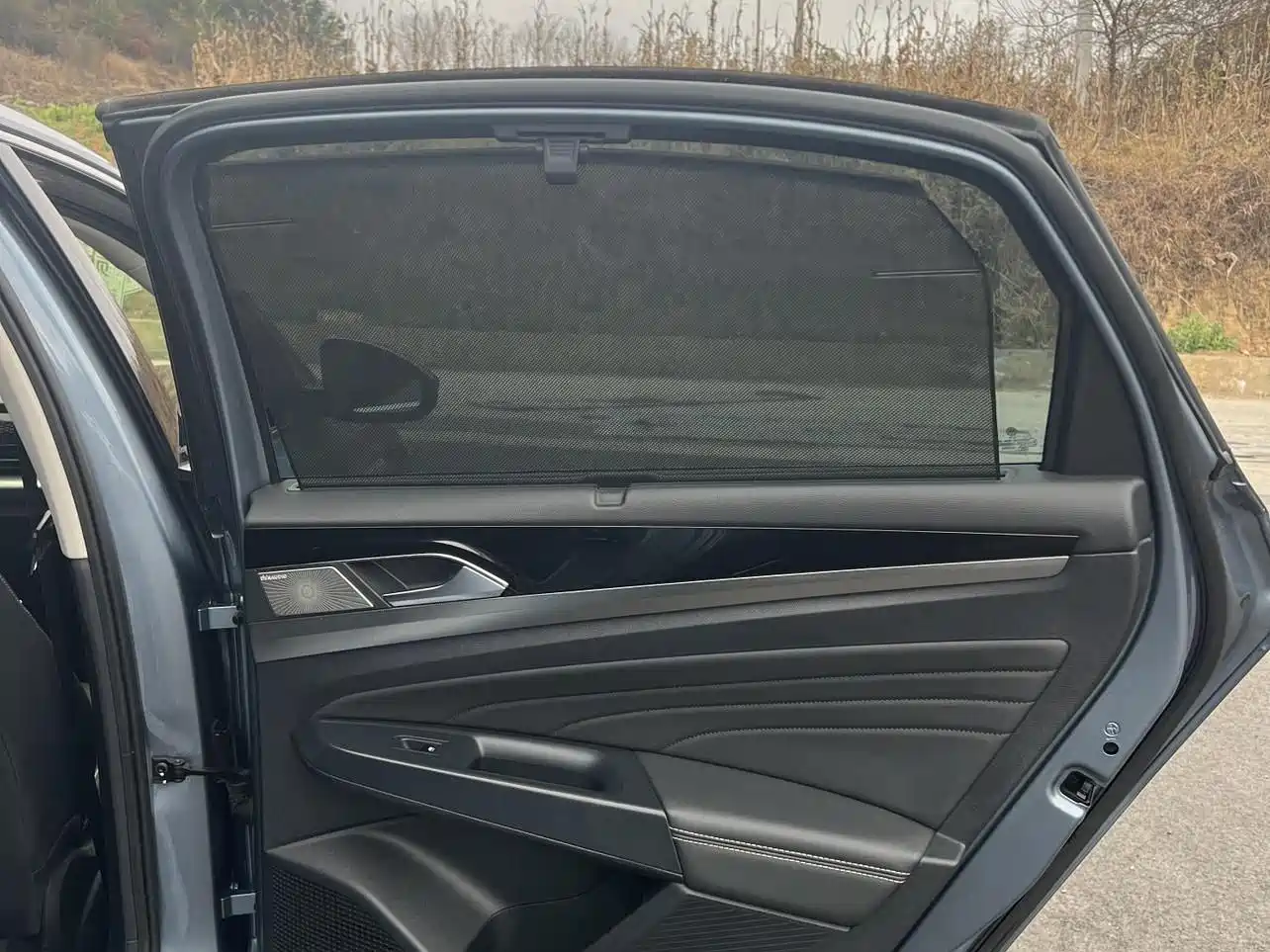 Volkswagen Passat 2022 330TSI Luxury Edition фото 21