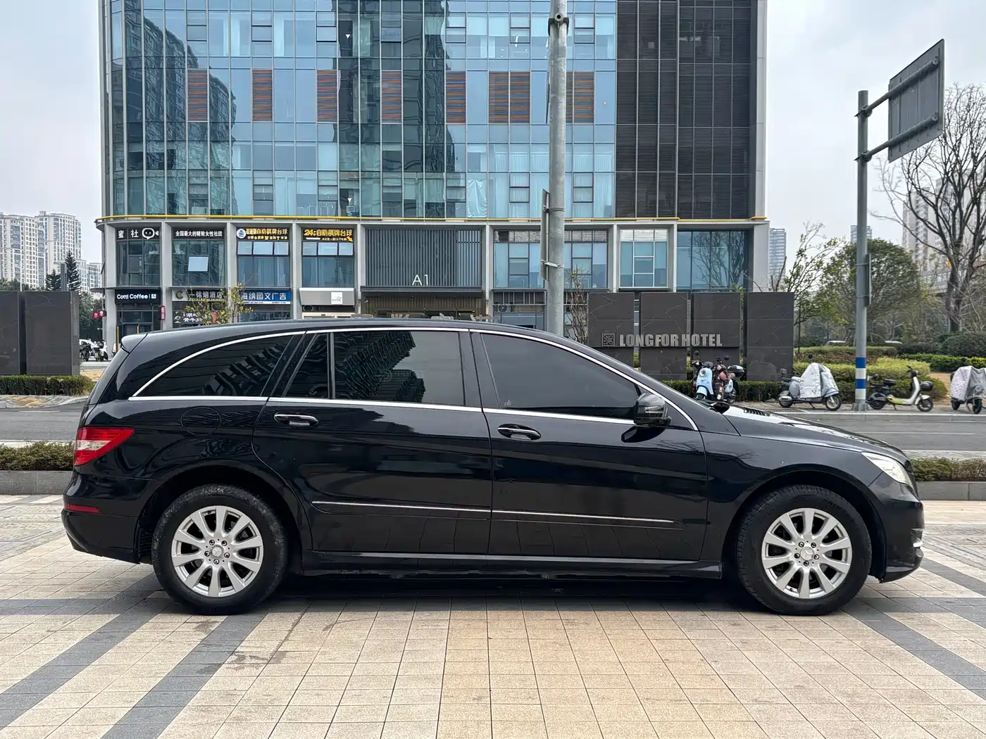 Mercedes-Benz R-Class 2011 R 350 L 4MATIC фото 8