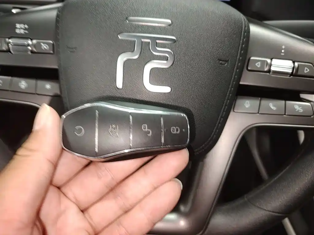 BYD Yuan UP 2026 2025 Model 301KM Navigator