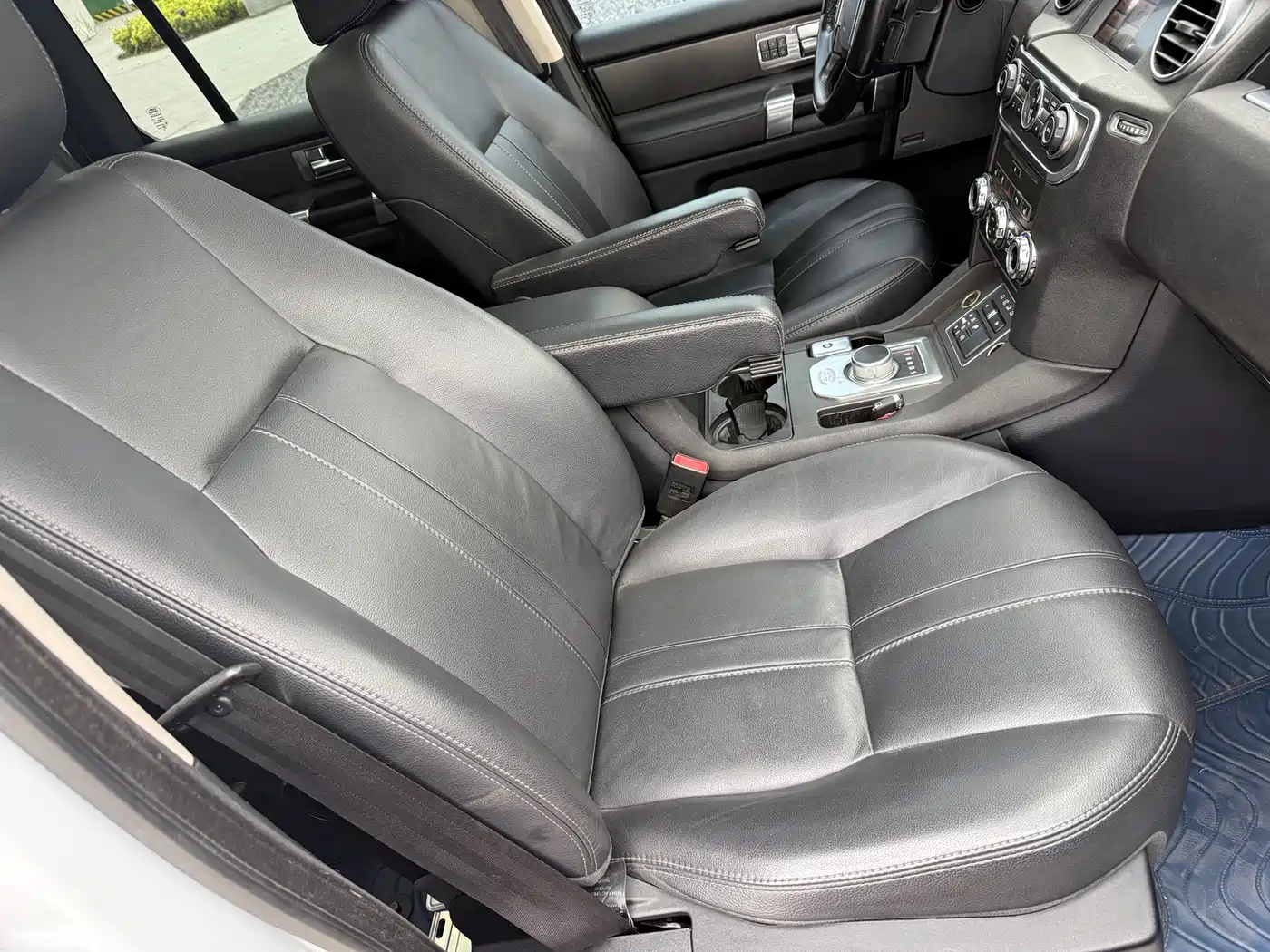 Land Rover Discovery 2016 3.0 SC V6 HSE фото 23