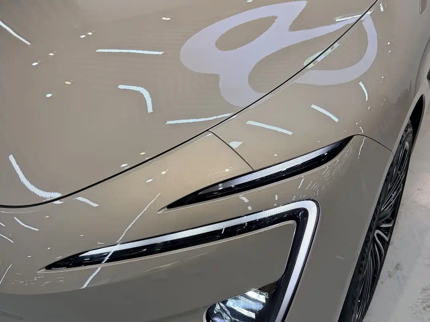 Avatr 12 2026 Pure Electric AWD 4-Seater фото 5