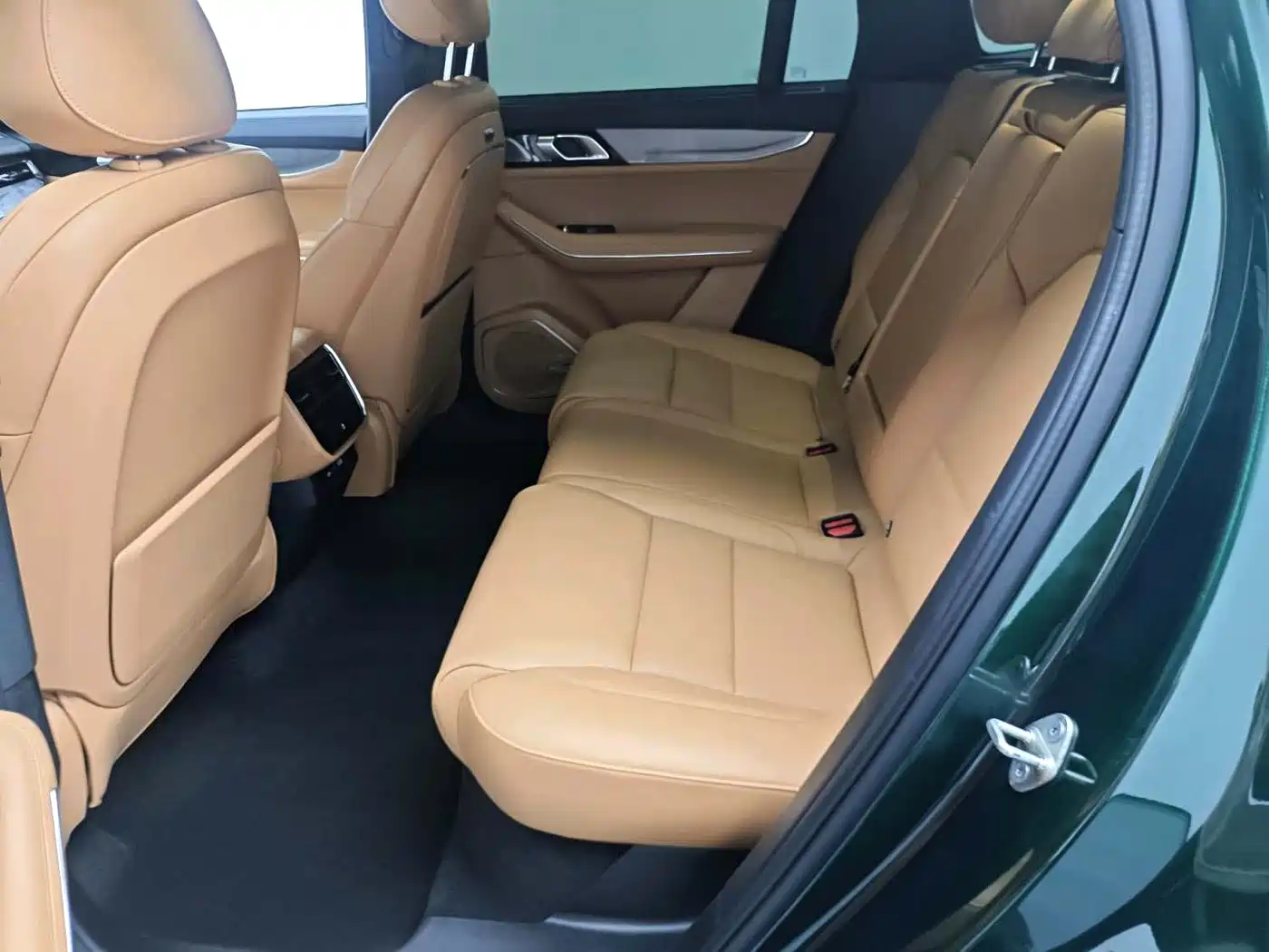 Lynk & Co 09 EM-P 2025 Model 2.0TD EM-P 4WD Max 5-Seater фото 6
