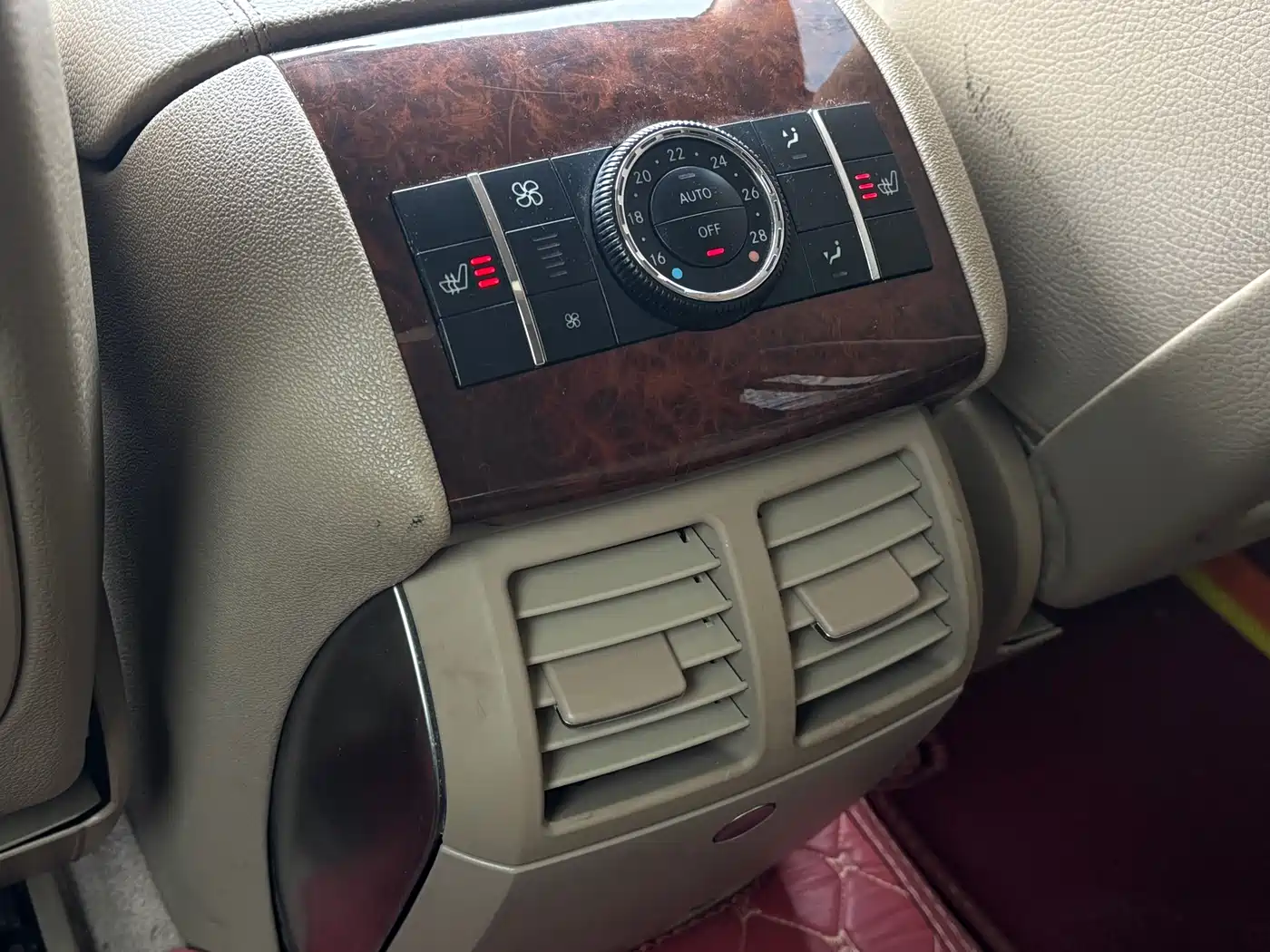 Mercedes-Benz R-Class 2011 R 350 L 4MATIC фото 21