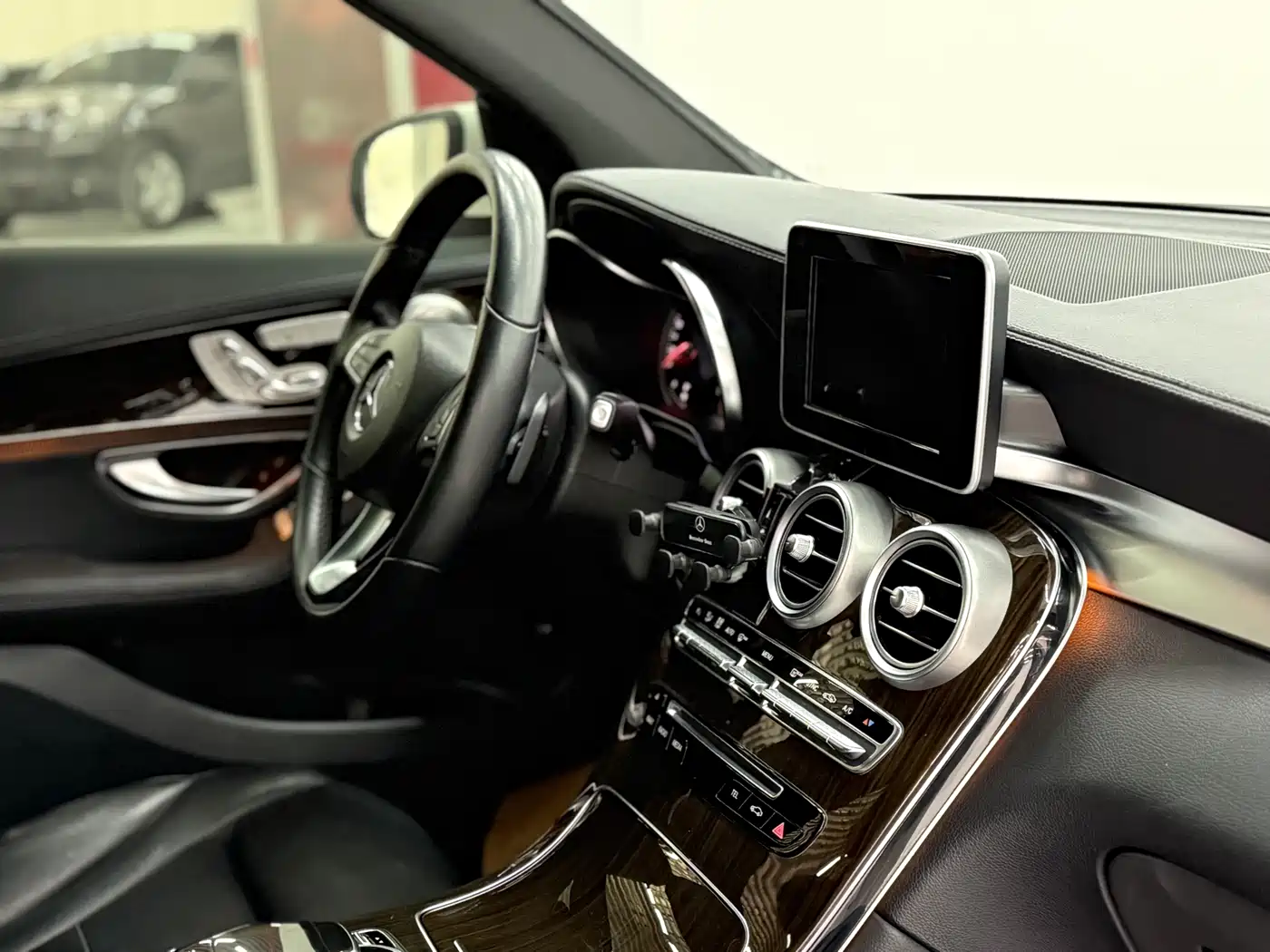 Mercedes-Benz GLC 2019 GLC 260 4MATIC Dynamic фото 7