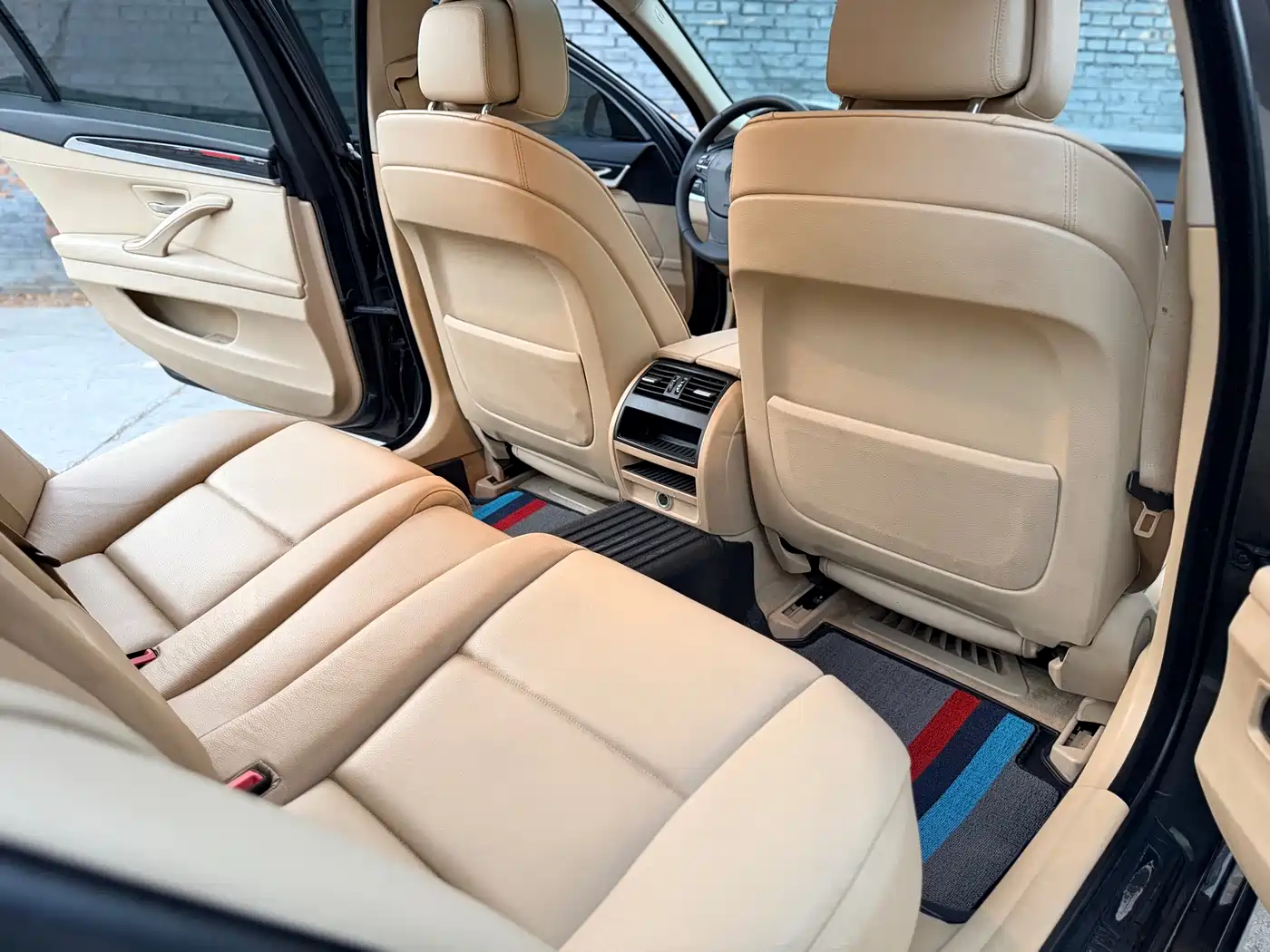 BMW 5 Series 2013 520Li Elegance фото 8