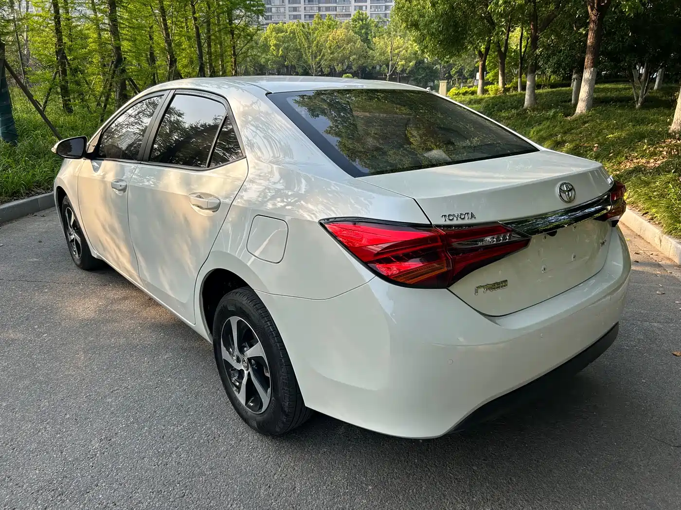 Toyota Levin 2017 Facelift 185T CVT Elite (China V) фото 5