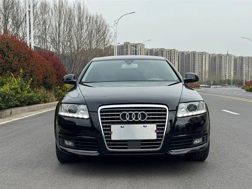 Audi A6L 2011 Model 2.4L Luxury фото 2