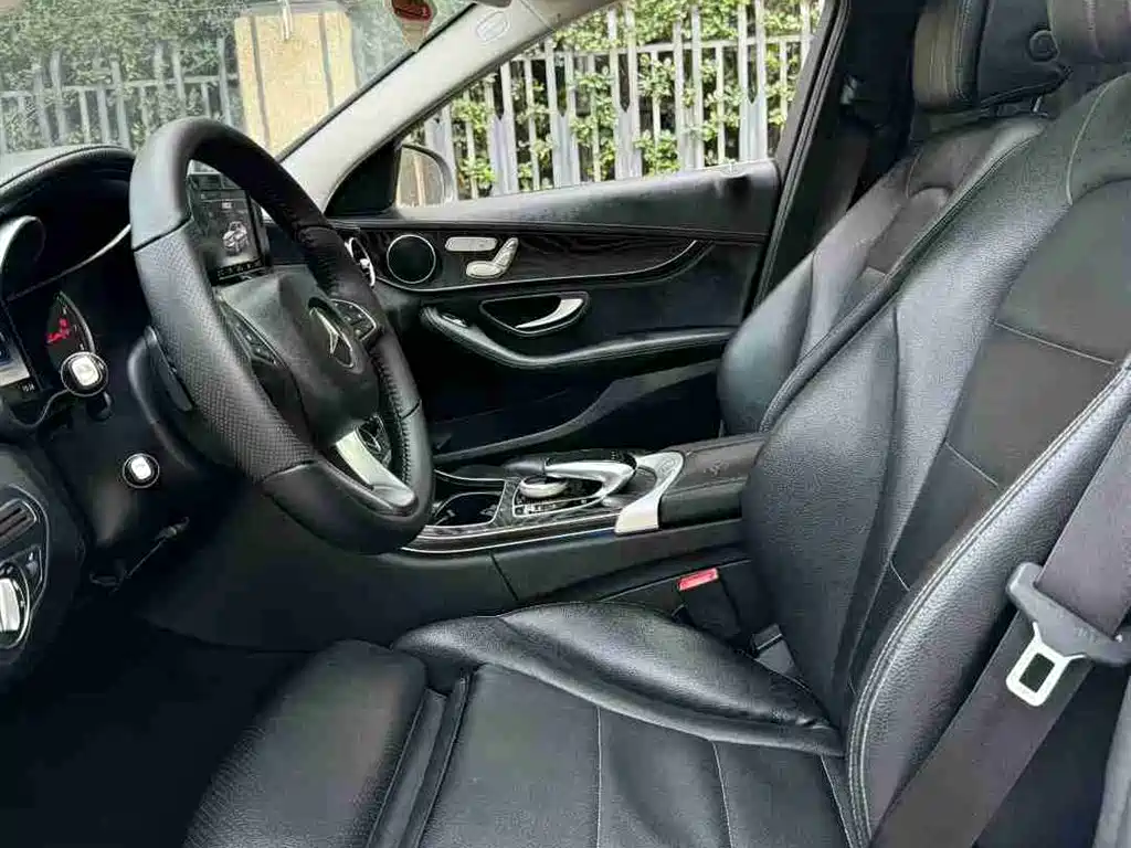 Mercedes-Benz C-Class 2017 Facelift C 200 L Sport Edition фото 7