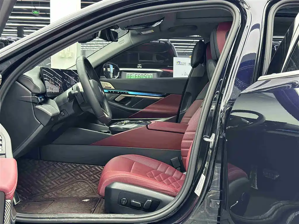 BMW 5 Series 2024 530Li Premium M Sport Package фото 6