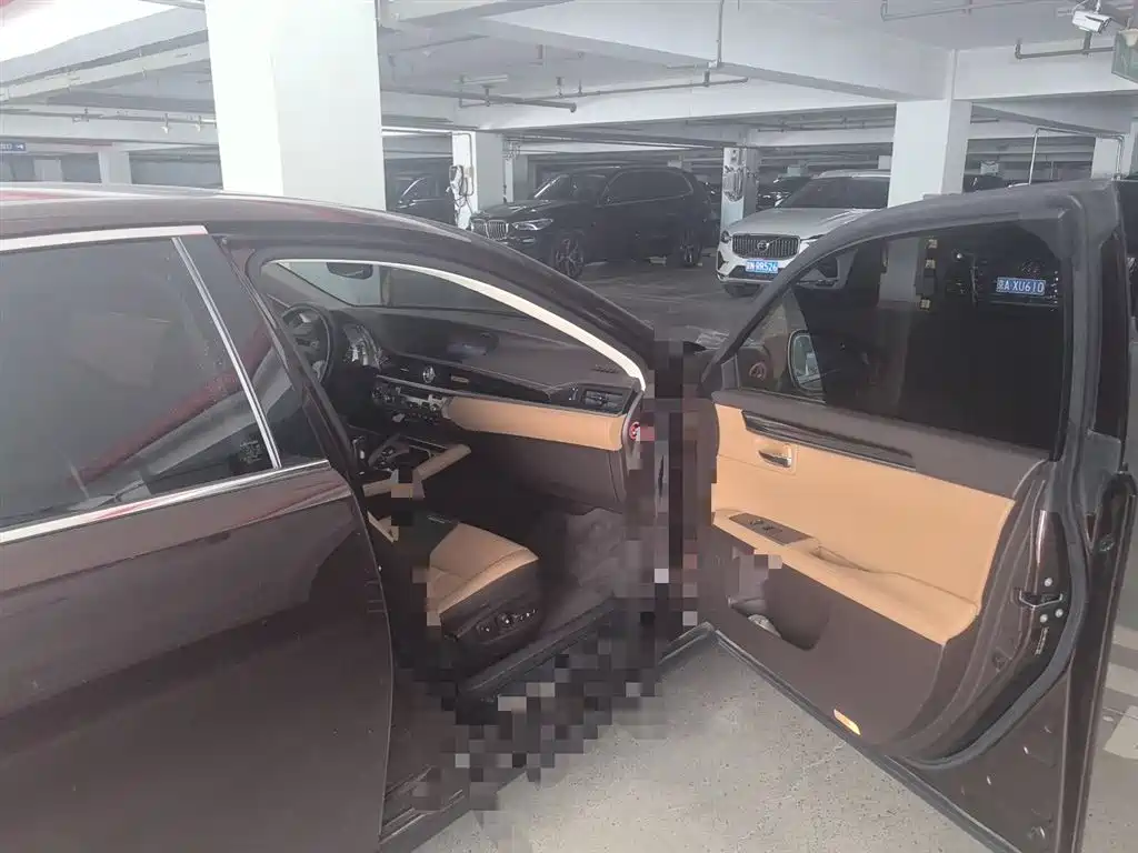 Lexus ES 2015 300h Comfort Edition фото 20