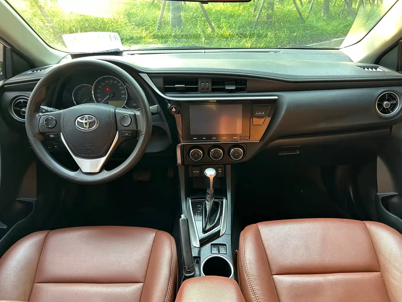 Toyota Levin 2017 Facelift 185T CVT Elite (China V) фото 8