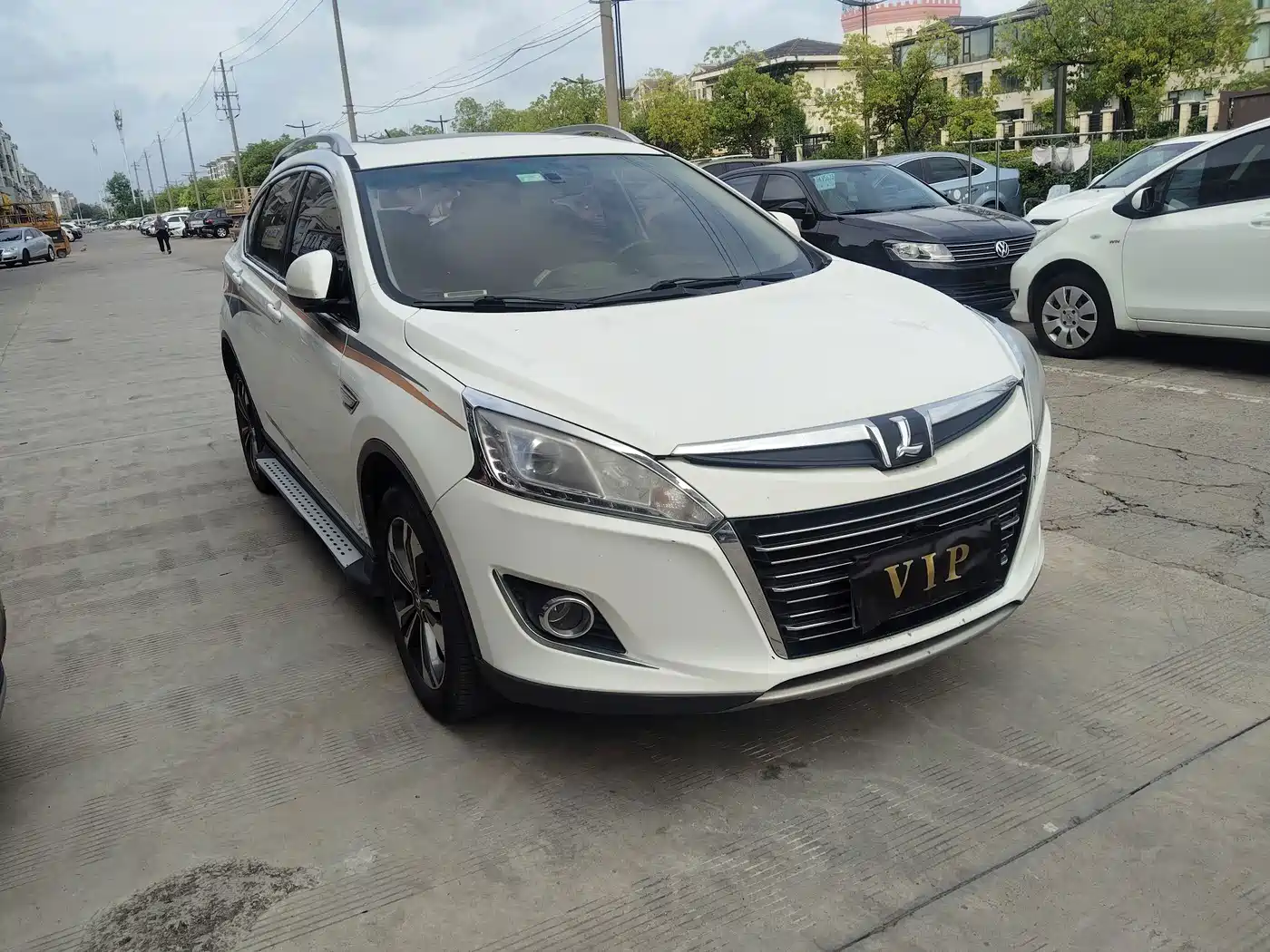 Luxgen U6 SUV 2015 2014 2.0T Fashion