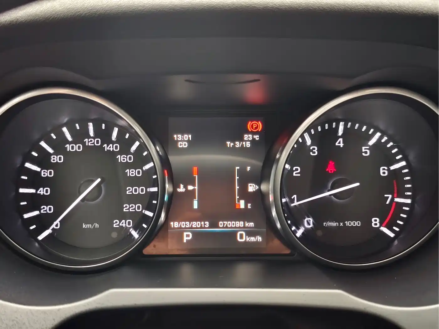 Land Rover Range Rover Evoque 2015 2.0T 5-Door Intelligent Edition фото 14