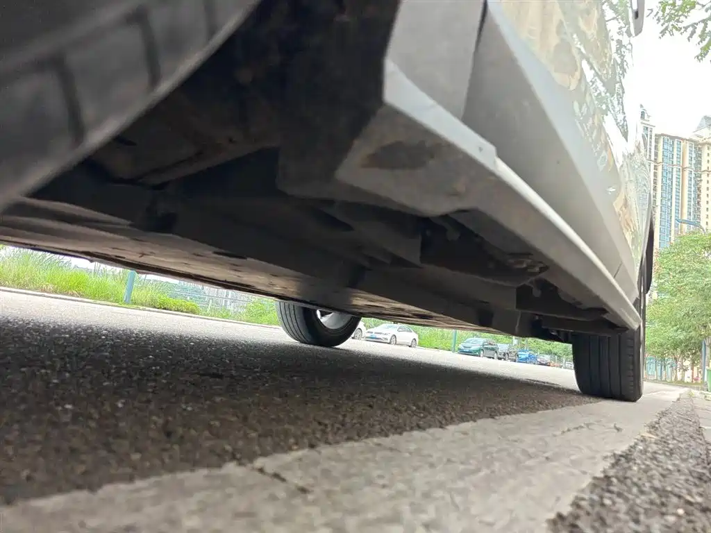 Toyota RAV4 Rongfang 2020 2.0L CVT 4WD Premium Edition фото 19