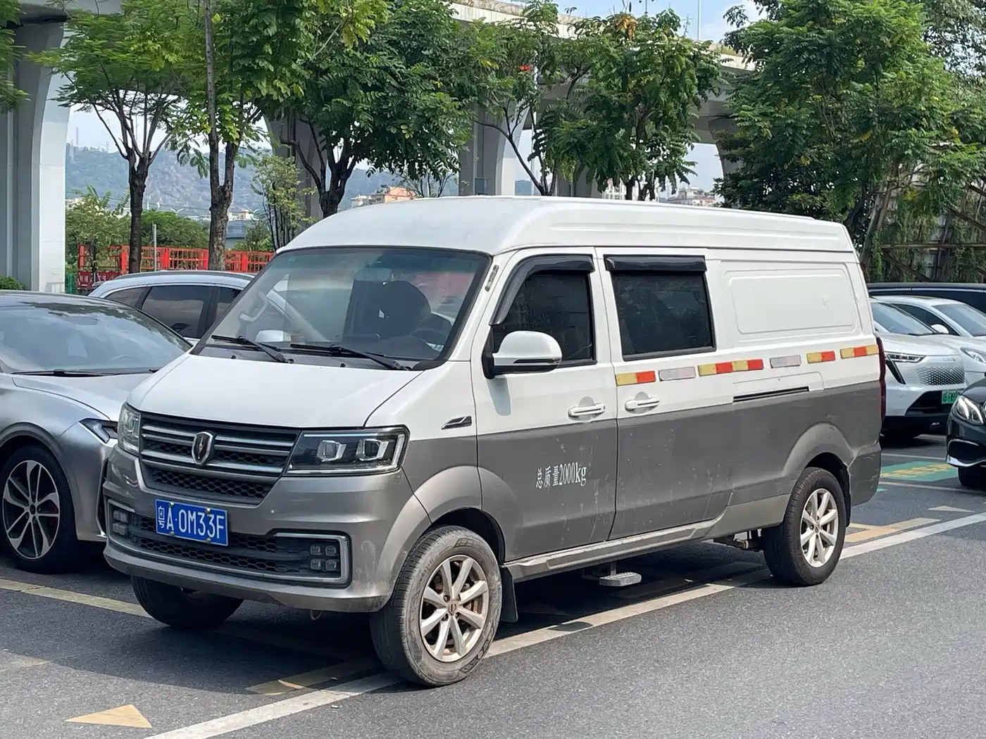 Jinbei New Hiace S 2019 2018 Model 1.5L Business Version Van DLCG14