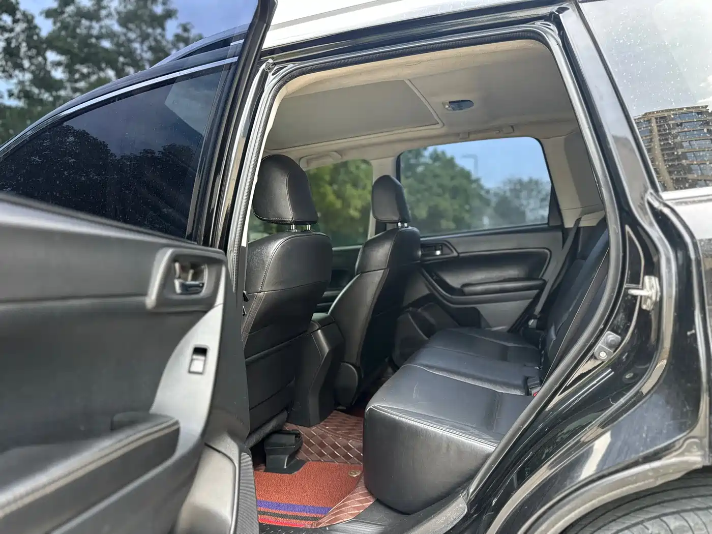 Subaru Forester 2015 2.5i Special Commemorative Edition фото 7