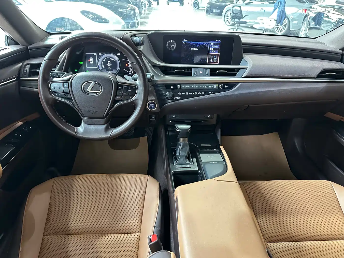 Lexus ES 2020 Model 300h Excellence Edition China V фото 11