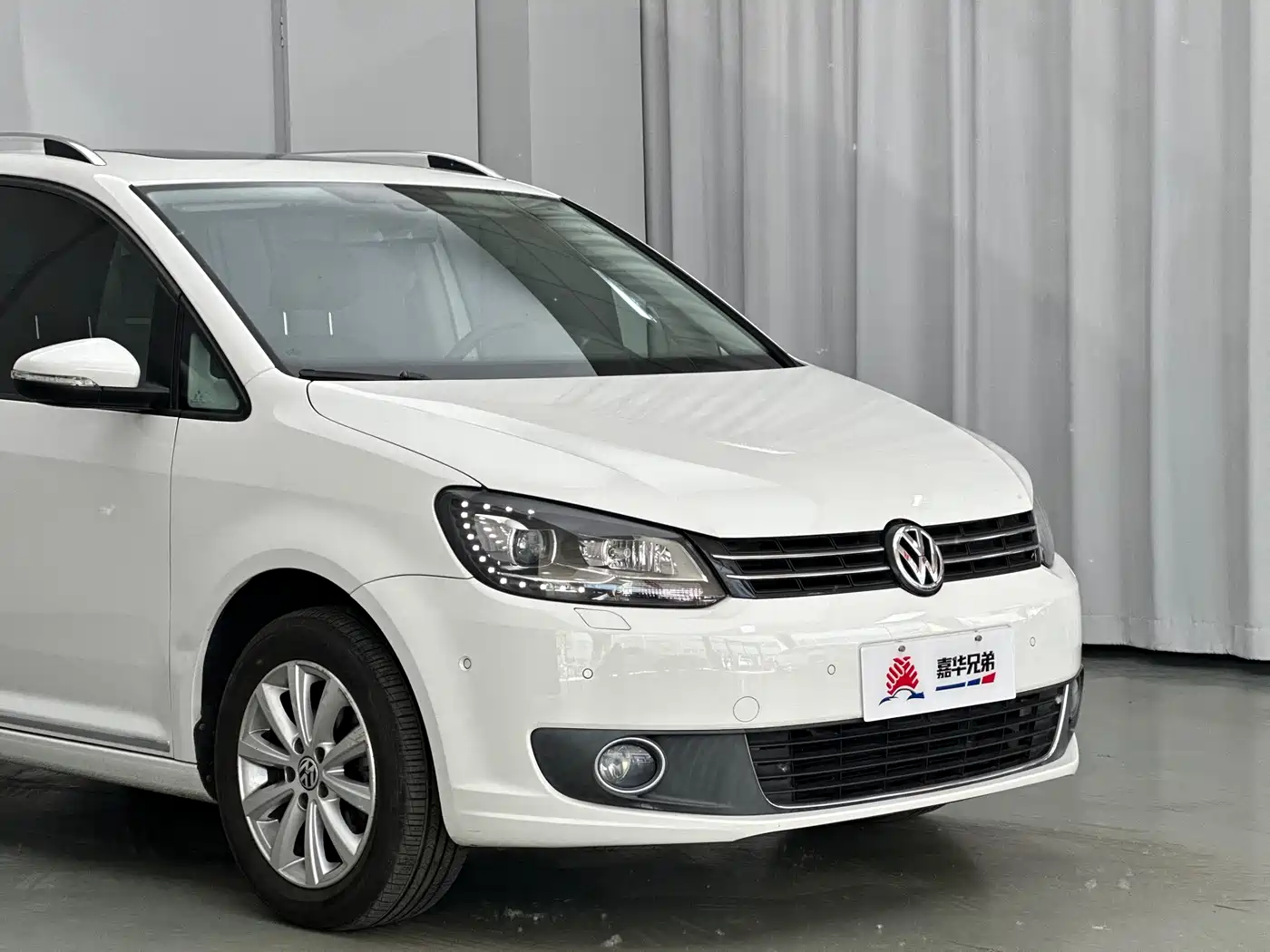 Volkswagen Touran 2015 1.4T DSG Flagship Edition 5-seater фото 6