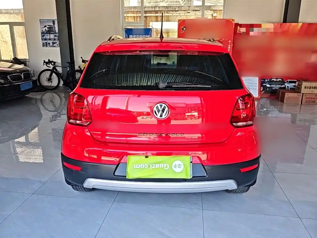 Volkswagen Polo 2014 1.6L Cross Polo Automatic фото 4