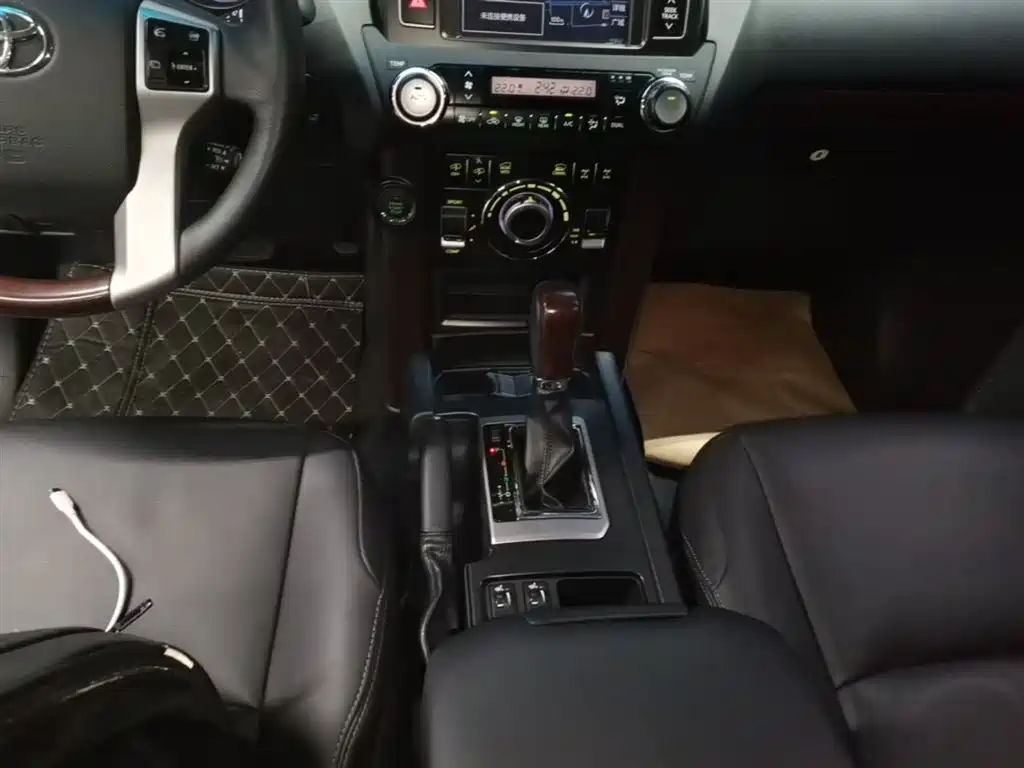 Toyota Prado 2016 3.5L Auto VX NAVI фото 14