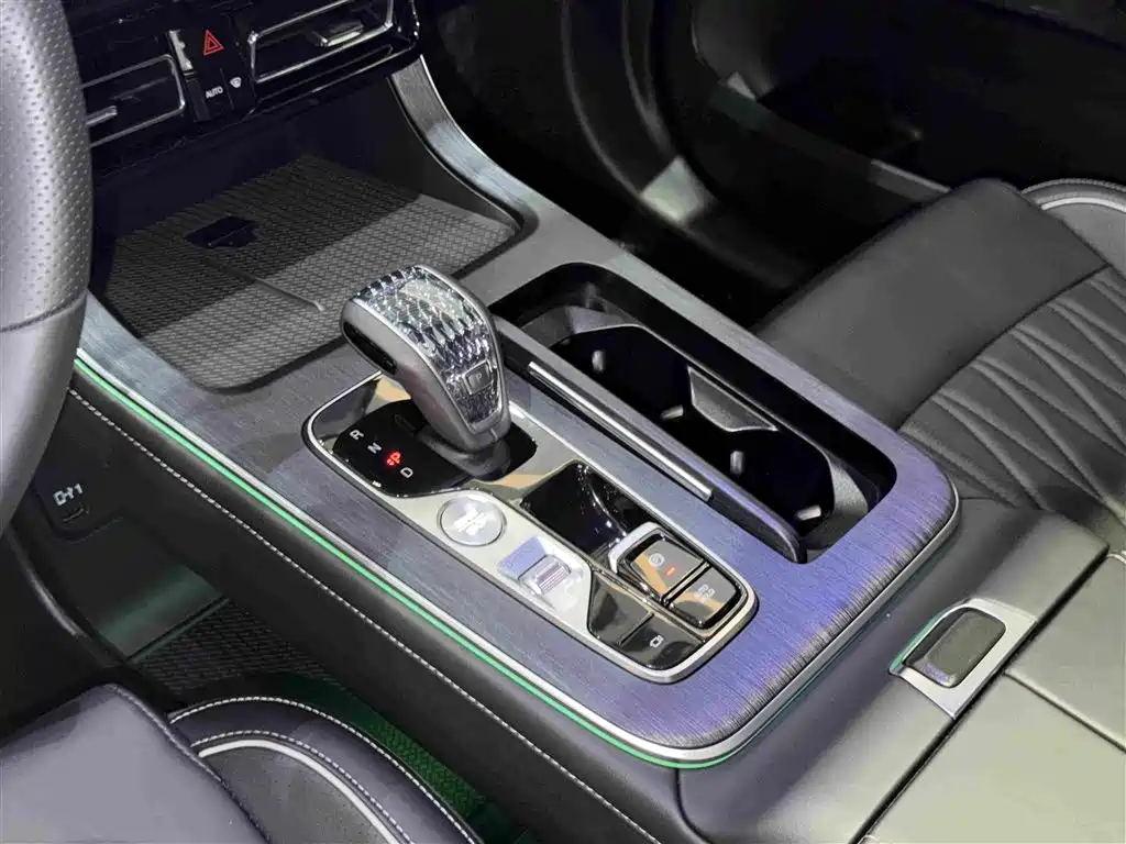 Фото 17 - GAC Trumpchi GS8