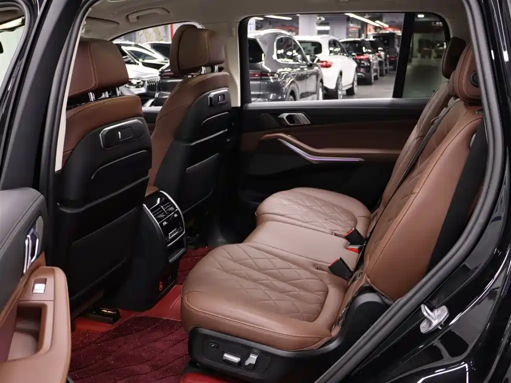 BMW X7 2023 xDrive40i Leading Luxury Package фото 21