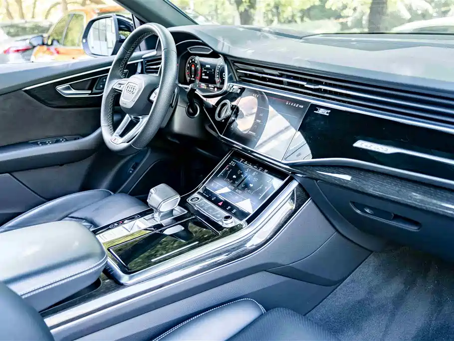 Audi Q8 2022 55 TFSI Premium Selection Dynamic фото 18