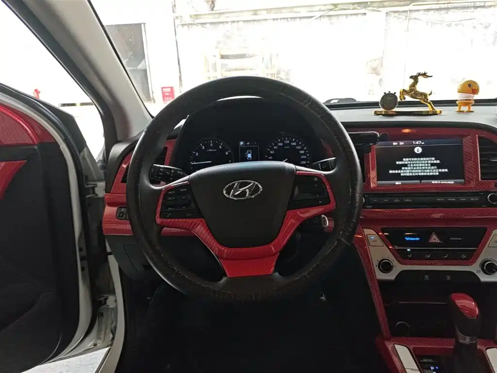 Hyundai Elantra 2016 Model 1.6L Automatic Smart Elite фото 17