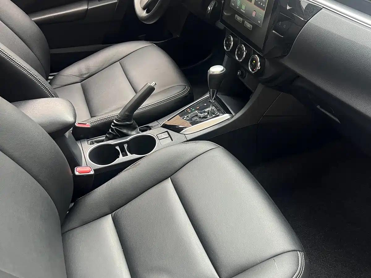 Toyota Levin 2016 1.6G CVT Elite Edition фото 11